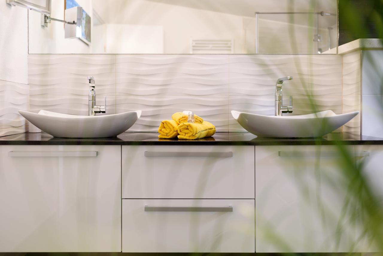 Studio Apartment Maslina Gornji Karin Esterno foto